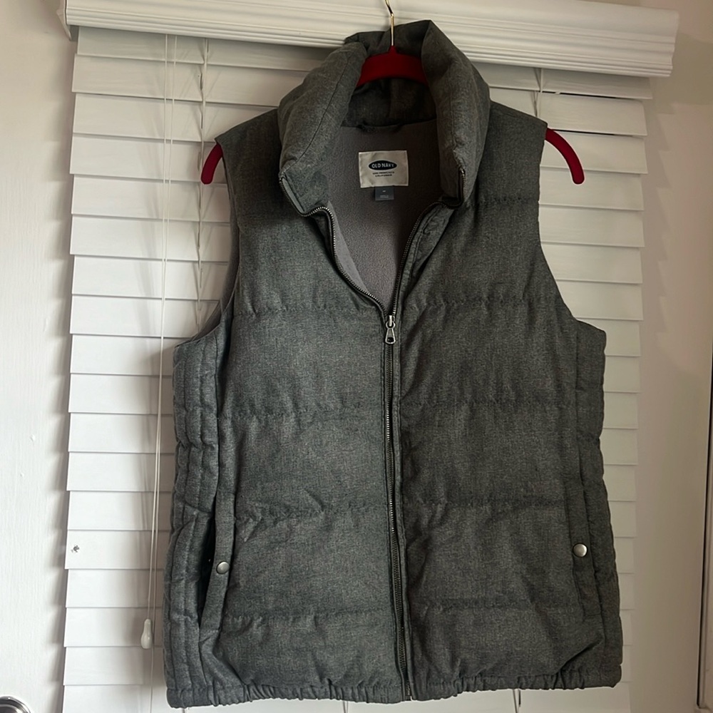 Old Navy Gray Collared and Zippered Bubble Vest.